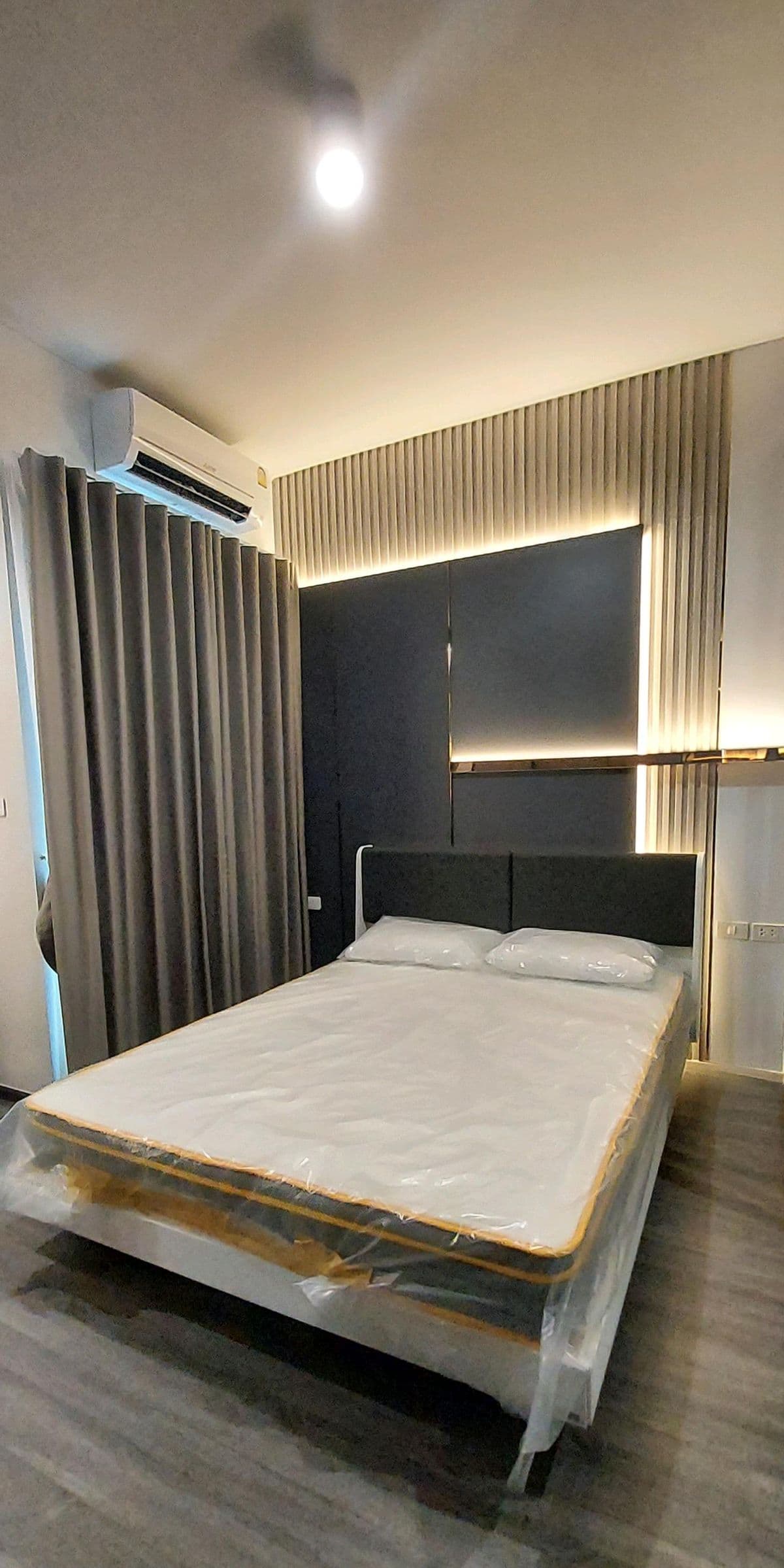 Photos