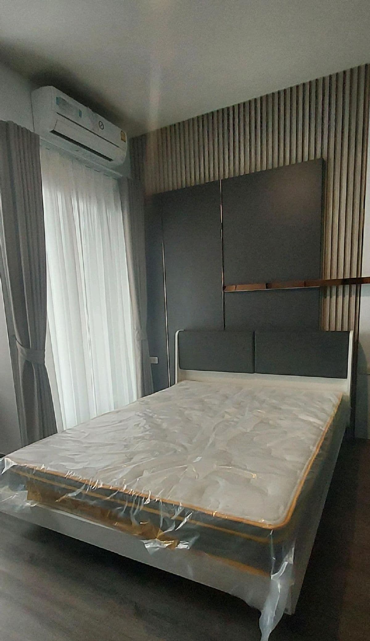 Photos