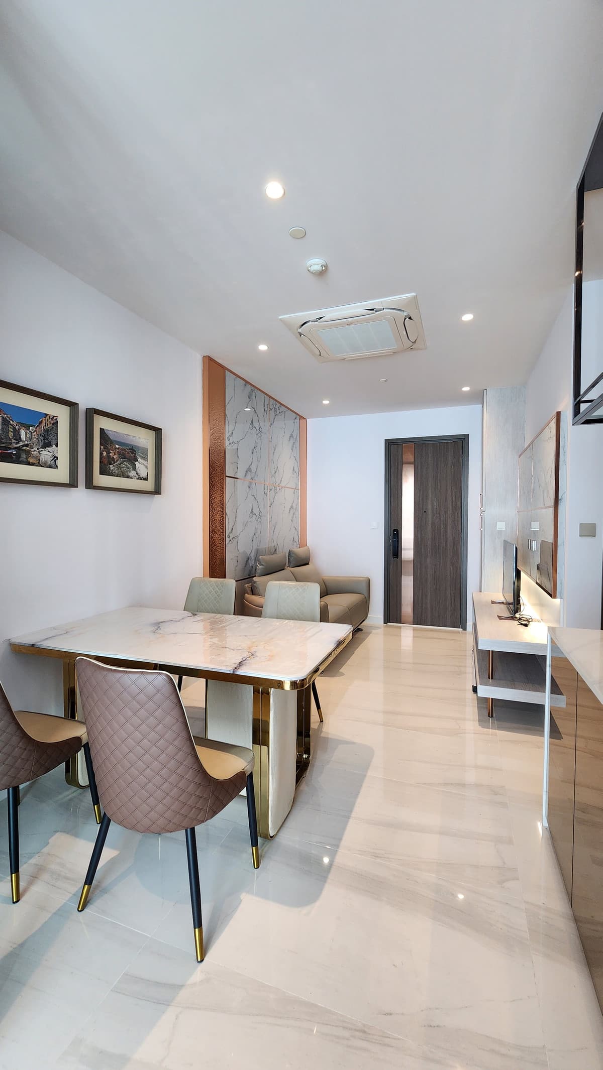 Photos