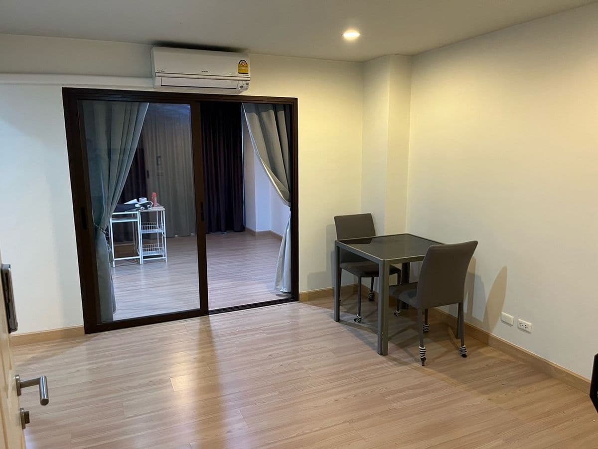 Photos